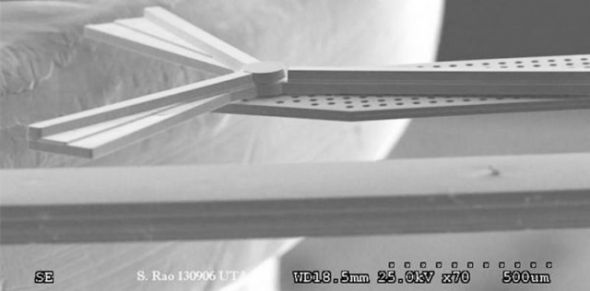 Miniature-Windmill-generating-wind-energy-2-640x316